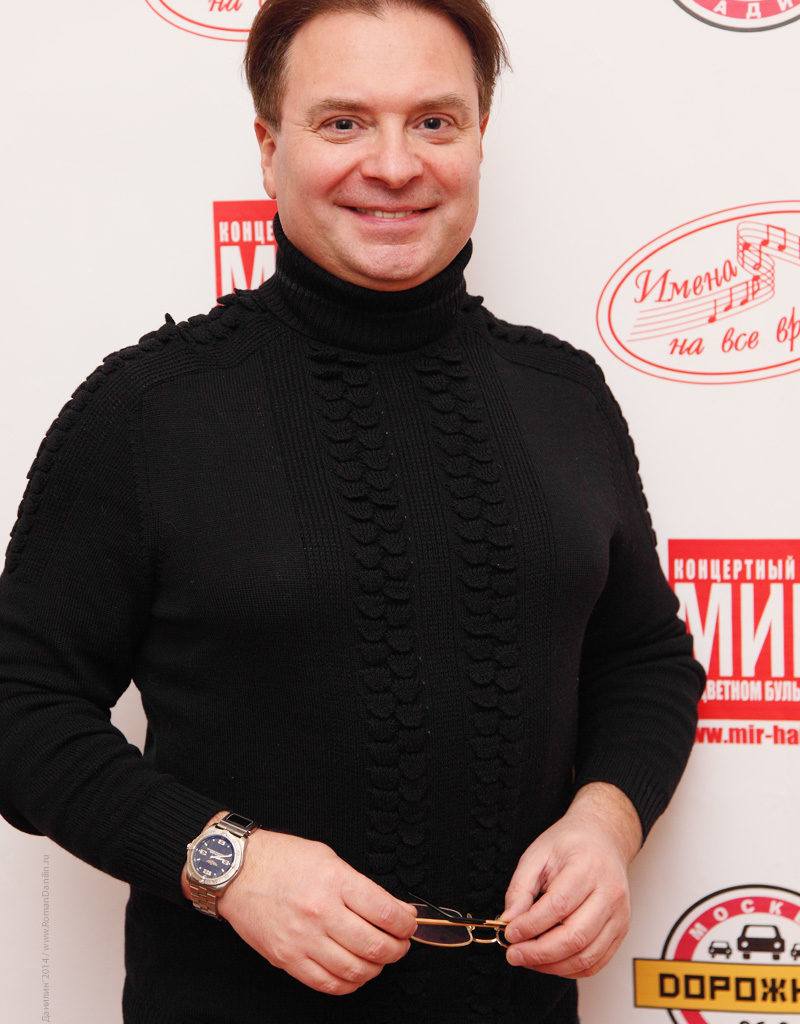 Александр Добронравов